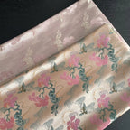 Tela de satén de estilo chino nueva, suave y agradable para la piel, adecuada para vestidos de novia, vestidos formales y ropa de bricolaje hecha a mano.