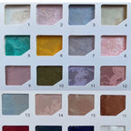 La tela de satén jacquard con flores de vid es suave y adecuada para vestidos de novia, vestidos formales y telas de ropa hechas a mano.