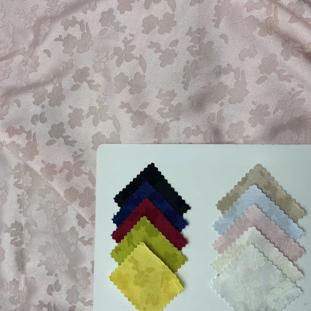 La tela jacquard de seda helada mate de la flor de estrella fugaz se puede utilizar para vestidos de novia, vestidos formales, telas DIY hechas a mano.