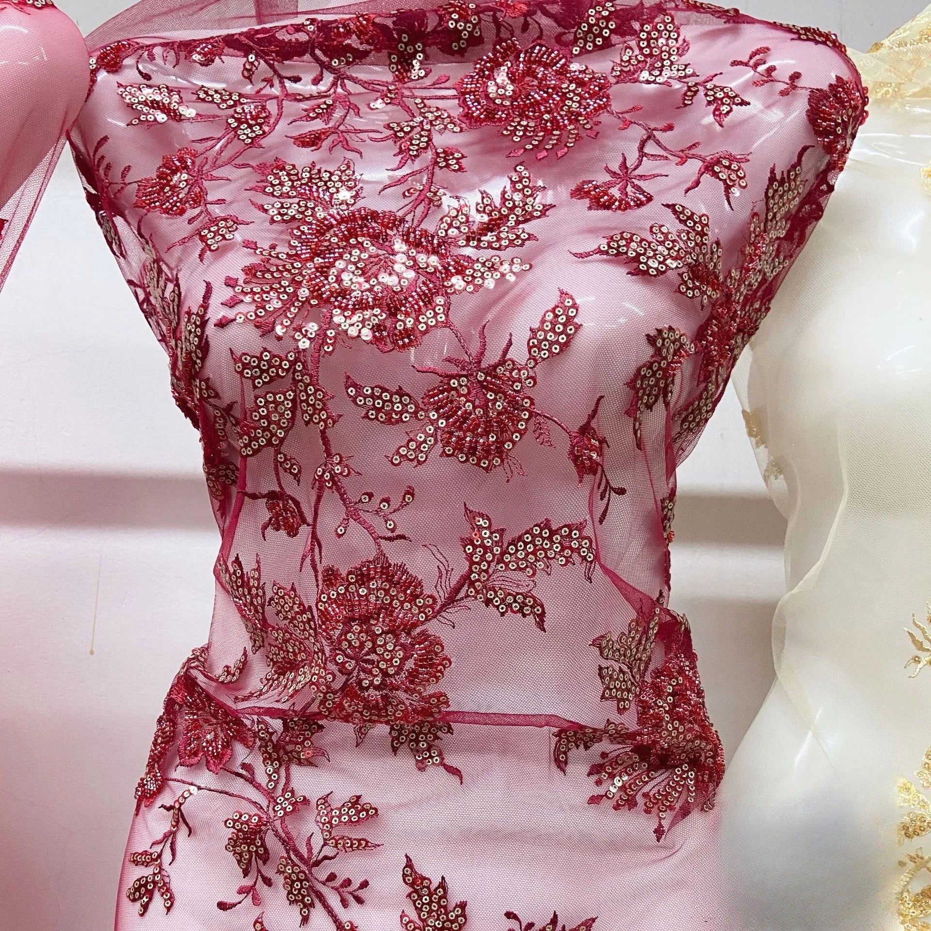 New Sequined Rose Bead Tube Embroidery Fabric, High-end Heavy Industry Multi-color Wedding Dress Bead Mesh Fabric Stoff Tessuto