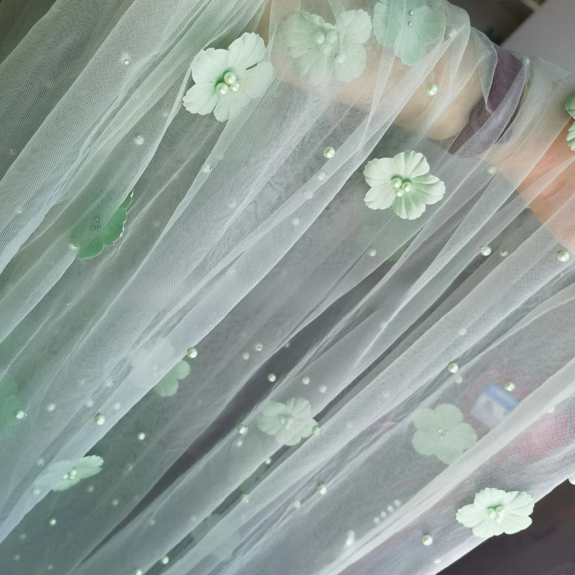 شبكة خرز زهور ثلاثية الأبعاد مصنوعة يدويًا عبر الحدود خاصة لحفلات الزفاف الخارجية والمسرح وإكسسوارات النساء والاستخدام المنزلي الناعم