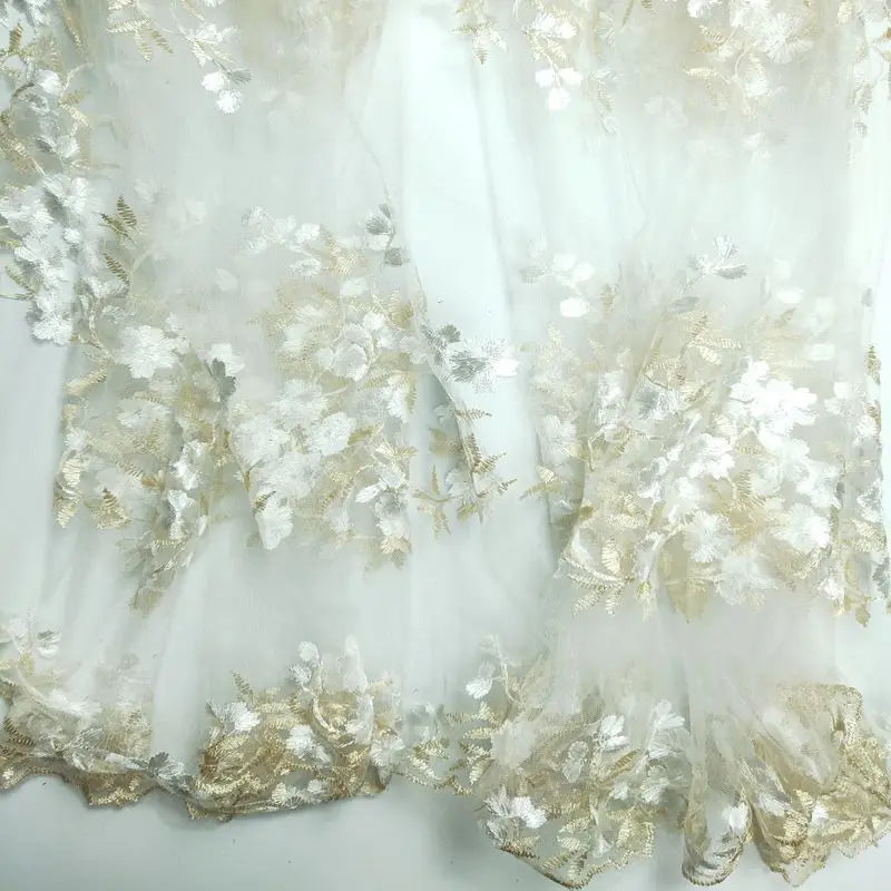 قماش شبكي مطرز بالورود مناسب لفساتين الزفاف والفساتين الرسمية وتصاميم الأزياء