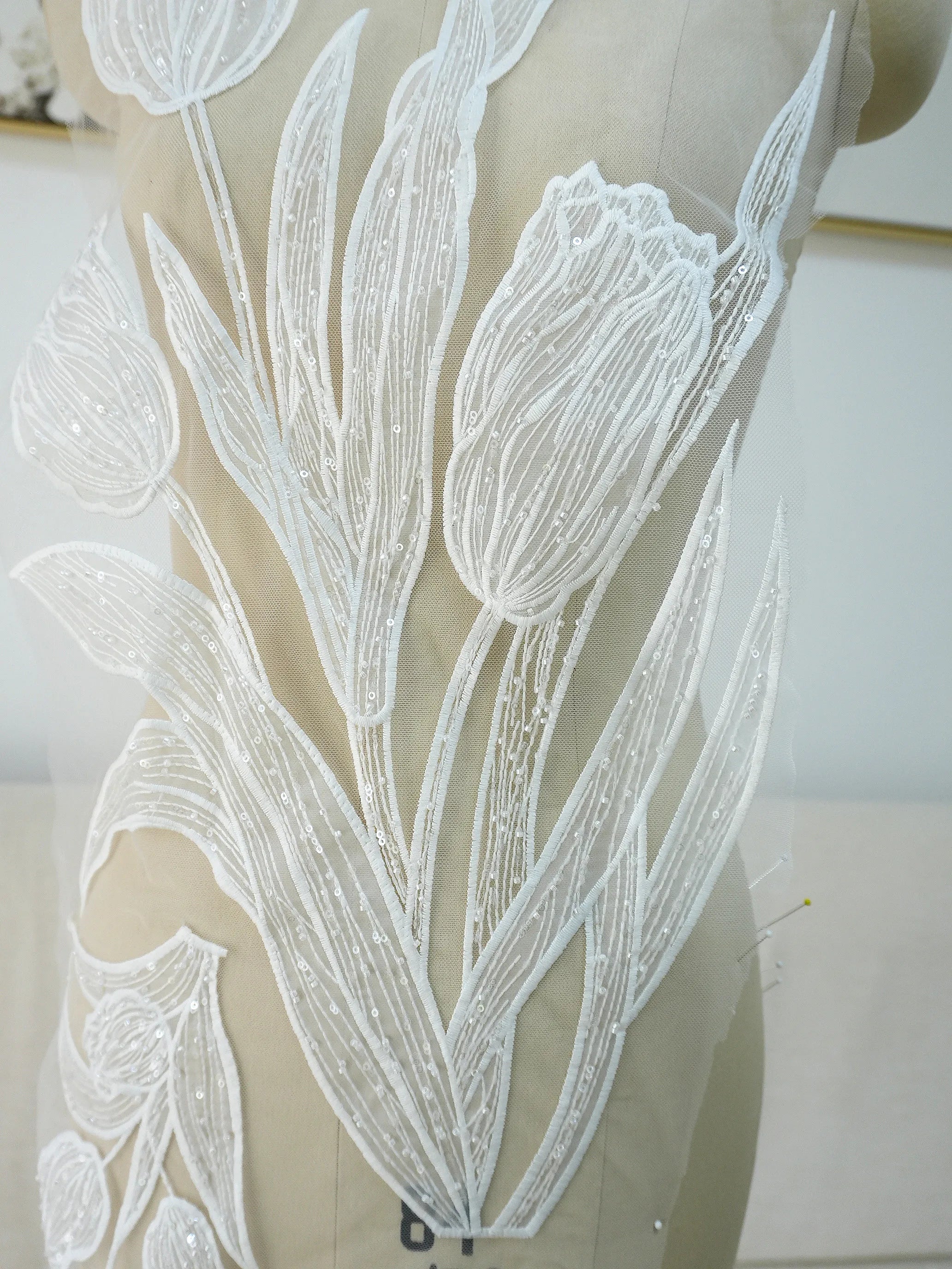 Parche de tela con flores de encaje de alta calidad con cuentas bordadas y purpurina de tulipán Lanfei, ideal para regalo de boda, material para ropa, accesorios de bricolaje