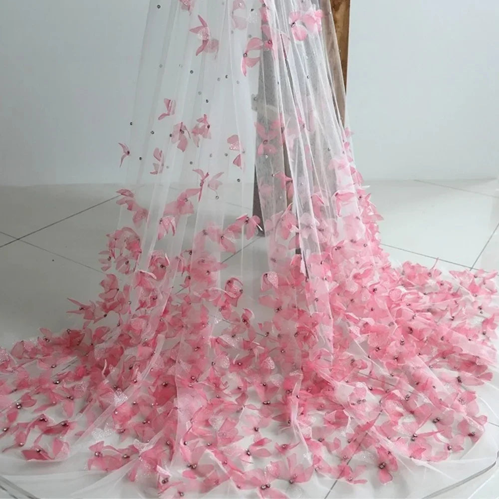 قماش شبكي شفاف بتصميم فراشة ماسية لامعة ثلاثية الأبعاد باللون الأزرق والوردي لخياطة فساتين الزفاف والسهرة