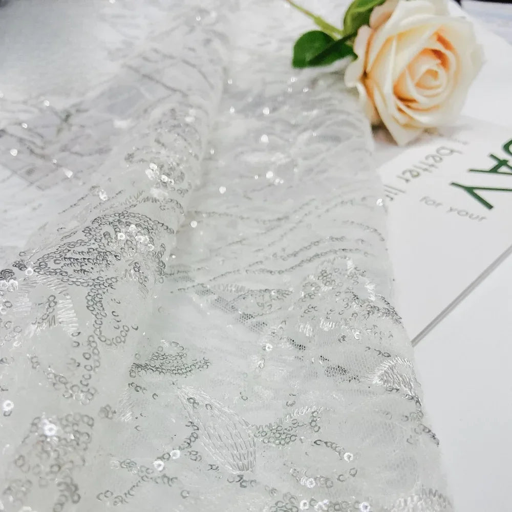 Tela bordada con cuentas de diseñador popular, rosa cristal, tela bordada para vestido de noche, color blanco puro, para uso industrial.