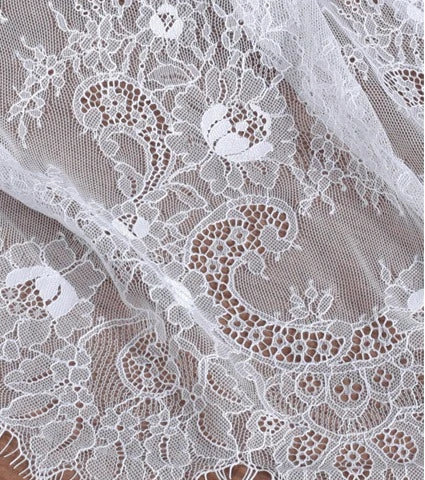 Tejido de encaje fino de alta gama, suave y agradable para la piel, adecuado para vestidos de novia, vestidos formales y telas de ropa de bricolaje hechas a mano.