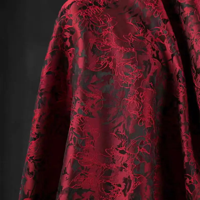 قماش جاكار نباتي خطي أبيض، سترة مطرزة بملمس إبداعي، تنورة بدلة، قماش مصمم للملابس