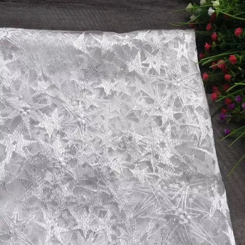 قماش شبكي من الدانتيل المطرز بنجوم خماسية بيضاء متينة لفساتين الزفاف والأزياء ومواد الخياطة اليدوية