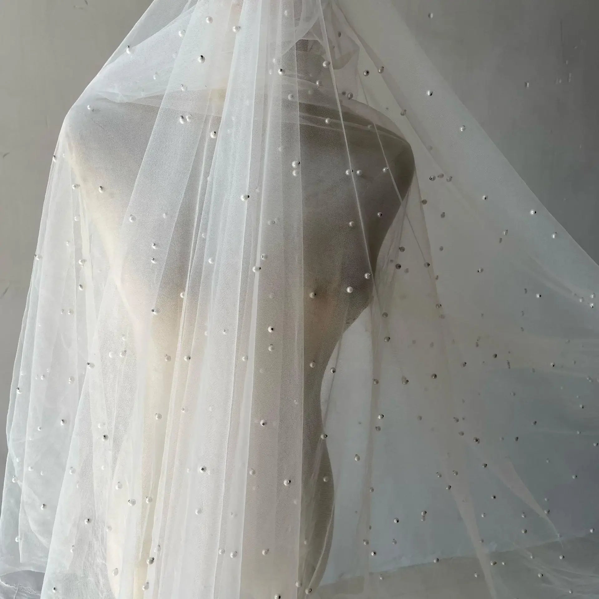 Tela de tul de malla con perlas grandes y pequeñas, color blanco roto, de 300 cm de ancho, para velo de novia de lujo, material de costura para decoración.