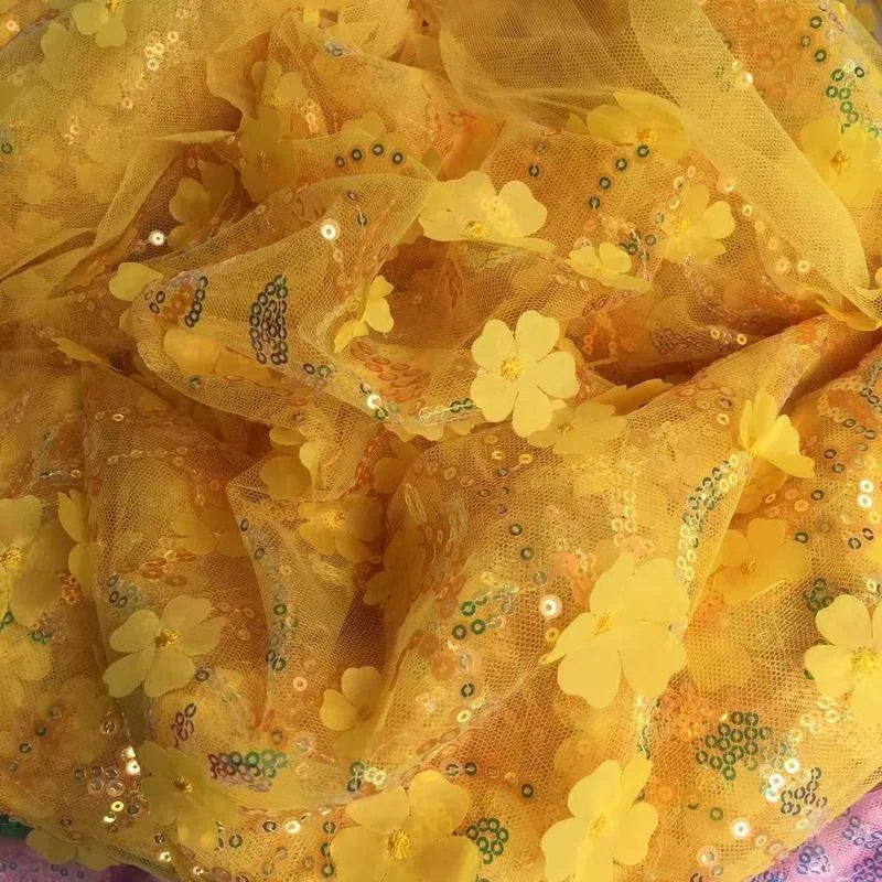 قماش شبكي أبيض مع ترتر ثلاثي الأبعاد وتطريز بتلات قماش ملابس مسرح عصري لتزيين الخلفية