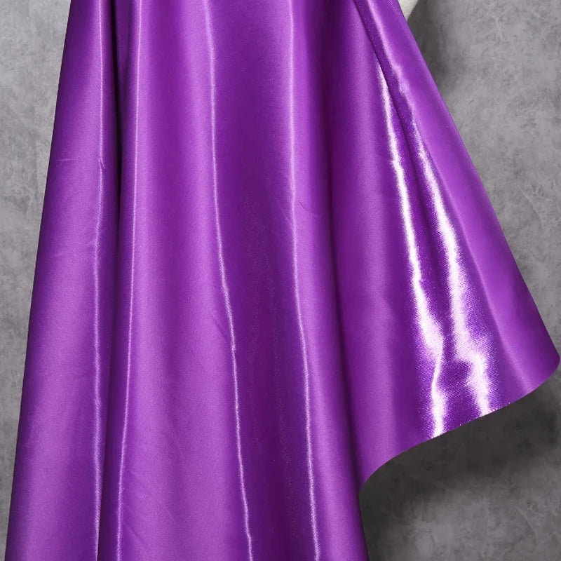 قماش ساتان سائل لامع - شارموز عاكس للملابس المسائية