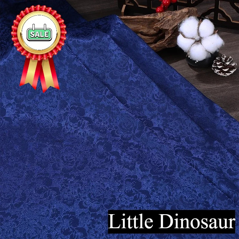 قماش ساتان حريري من الجاكار الرائع مثالي لفساتين الزفاف وفساتين السهرة ومشاريع الحرف اليدوية الأنيقة والخالدة