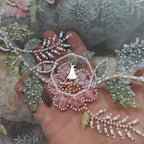 Tela de encaje bordado floral 3D de lujo con cuentas y lentejuelas para vestido de novia o de noche.
