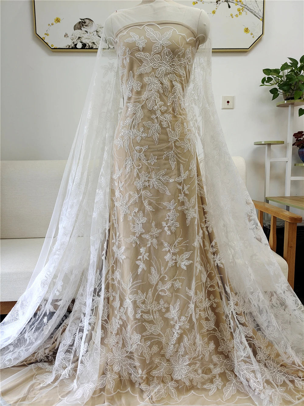 قماش دانتيل أبيض فاخر بنقوش أوراق وأزهار لفساتين الزفاف والحجاب وفستان الزفاف والستائر