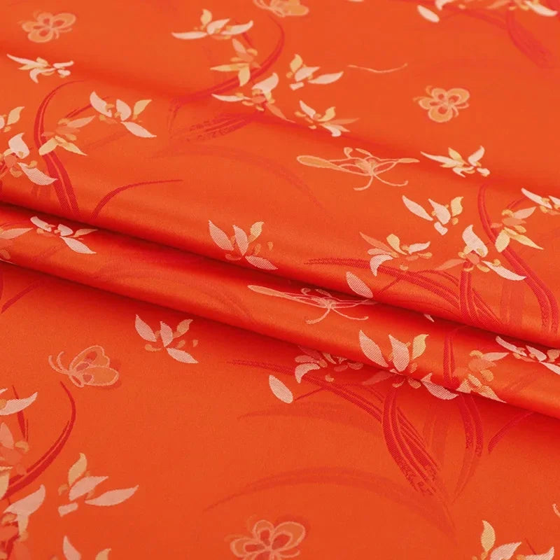 قماش جاكار فاخر بخيوط معدنية ونمط أنيق ومواد فاخرة وفساتين وتنورة وسترة وخياطة مصممة وخياطة راقية