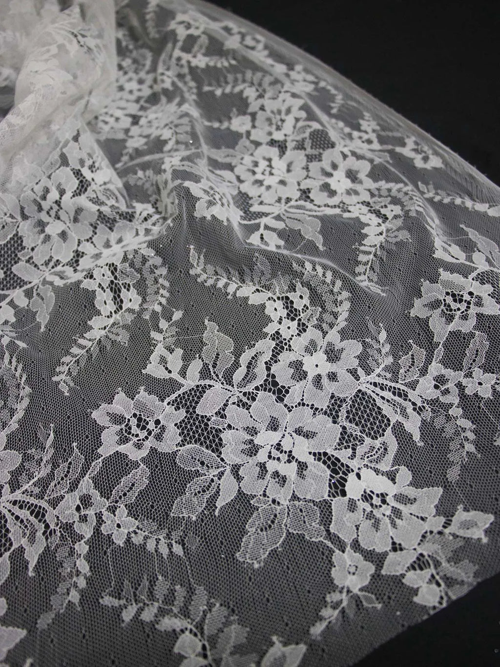 فستان زفاف من قماش الدانتيل عالي الجودة بعرض 1.6 متر، قماش ملابس، مفرش طاولة، ستائر، إكسسوارات بيضاء مصممة