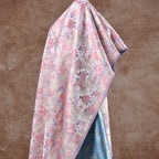 Tejido jacquard de satén ligero con flores de doble cara para prendas creativas de estilo retro y prendas de lujo.