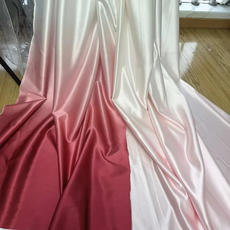 Satén suave degradado - Material brillante para vestidos formales de 150 cm
