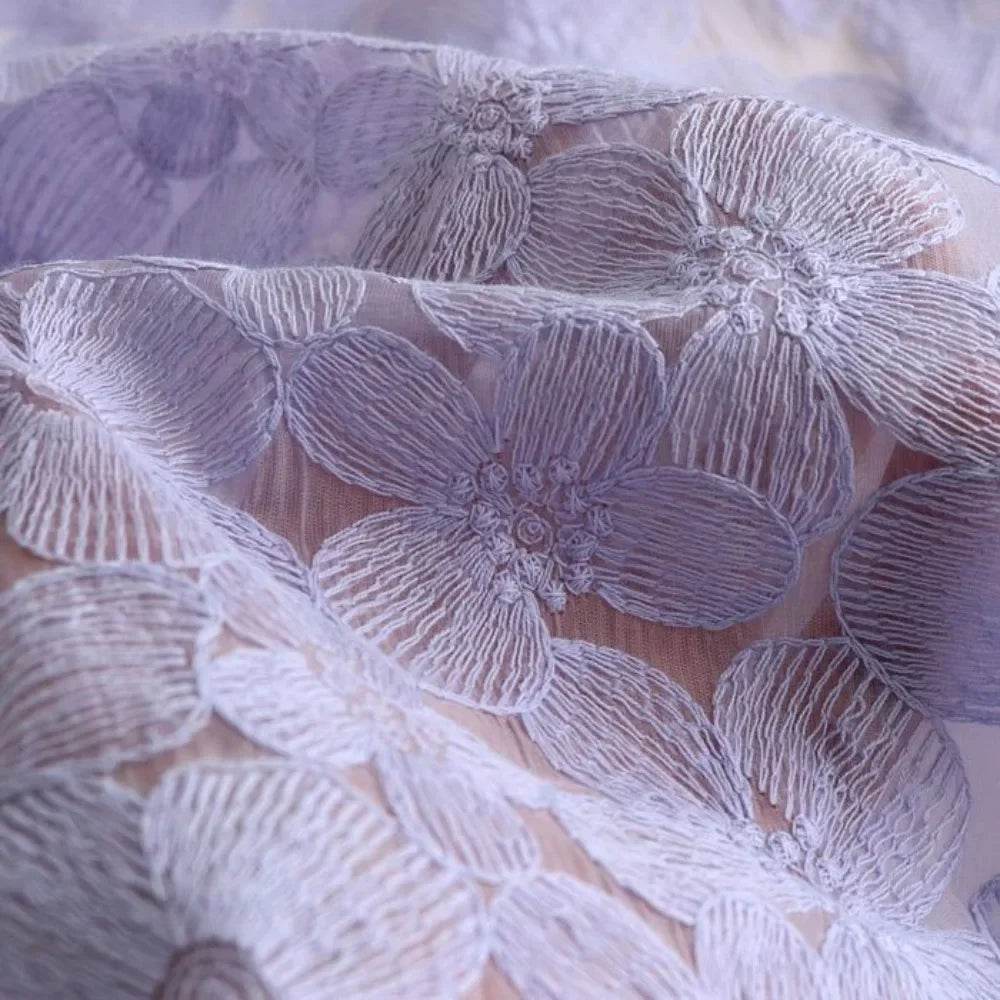 Tela bordada de malla de algodón puro con diseño de crisantemo violeta para vestido infantil, hilo de algodón suave, manualidades de costura DIY.