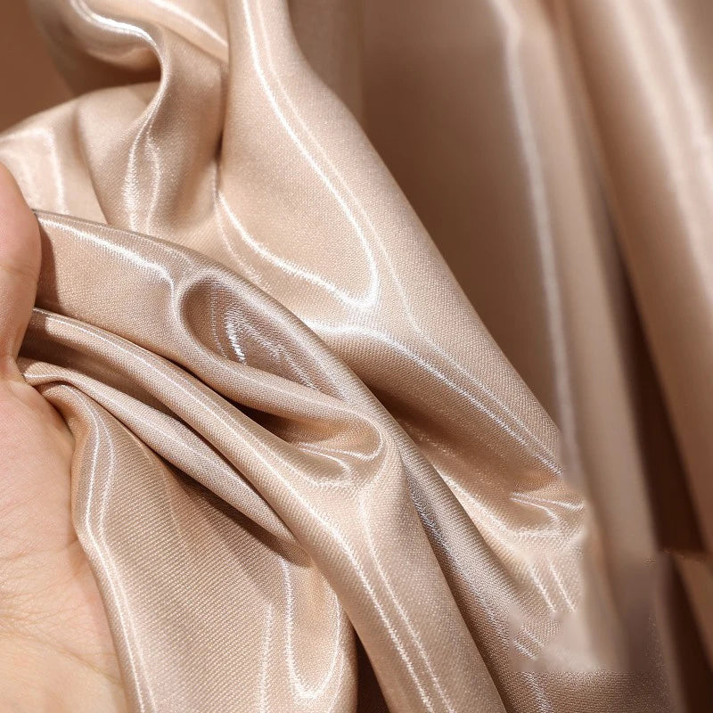 قماش ساتان مائي سائل، حرير كريستالي سميك، ساتان طبيعي عاكس، فستان زفاف، خلفية زخرفية، ملابس مصممة 