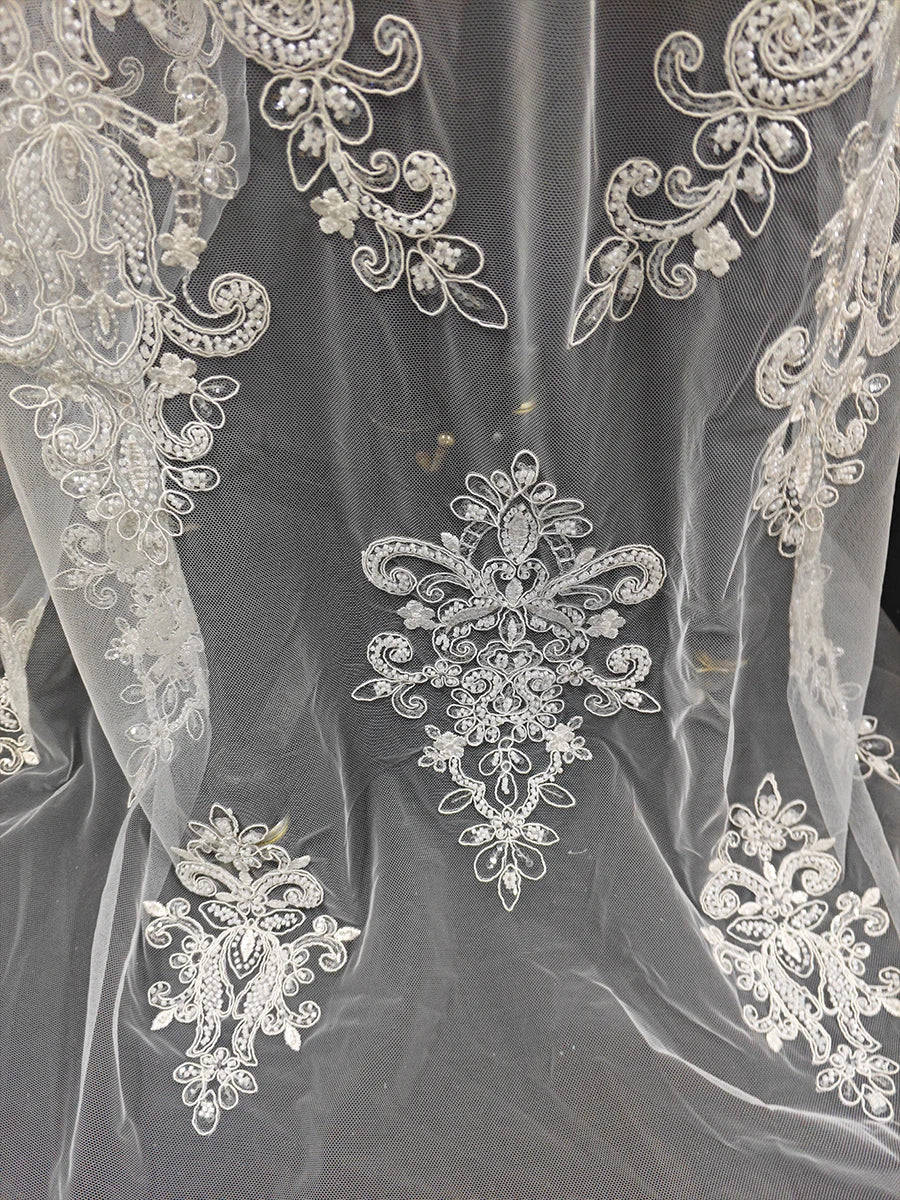 Nueva tela de encaje bordado con cuentas de alta gama, color blanco crudo, para coser vestidos de novia, vestidos de noche y accesorios decorativos DIY.