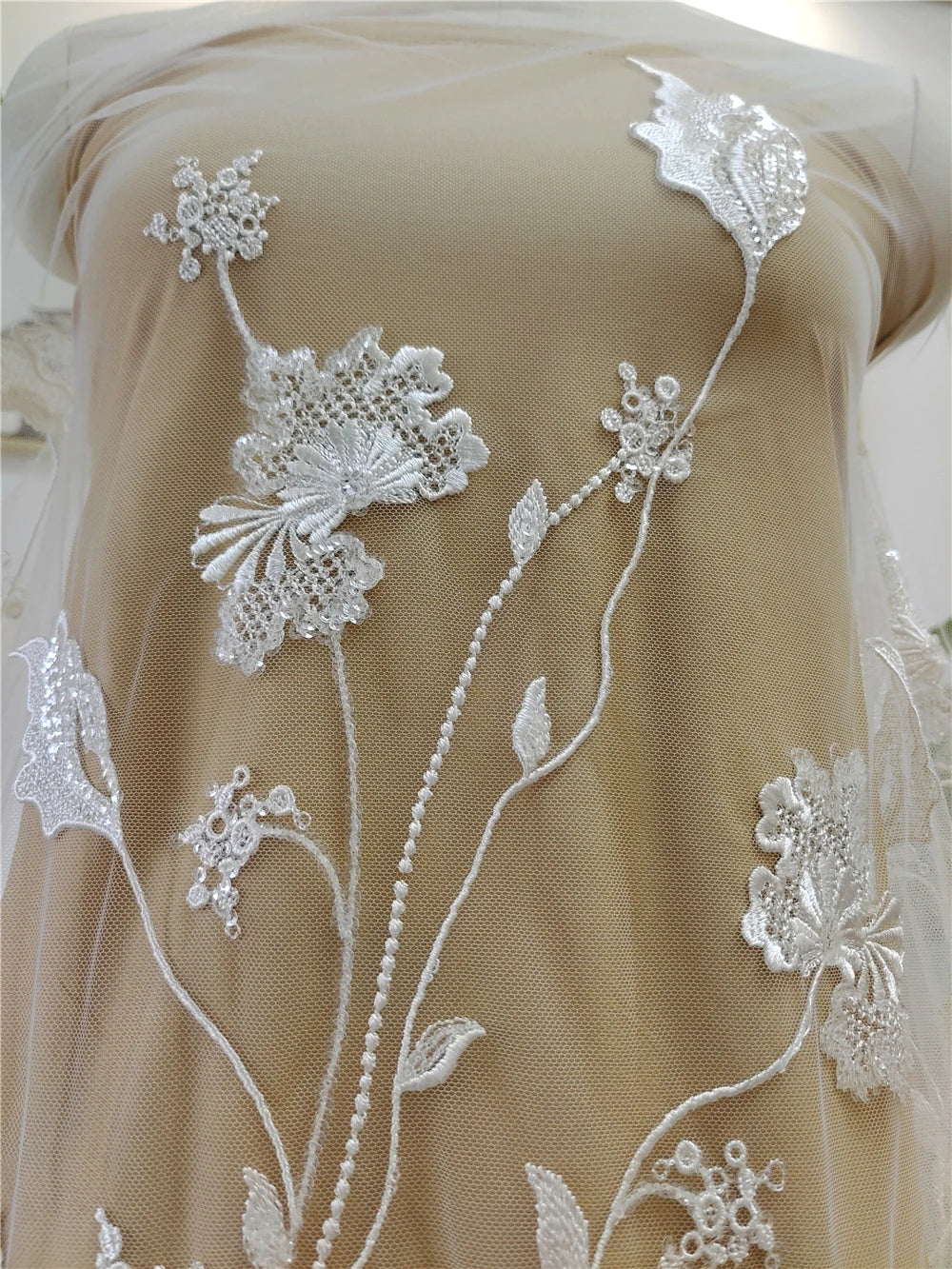 Flores de tela de encaje, vestidos de novia, vestidos de novia, tocados, cortinas de lentejuelas bordadas DIY, ramas de encaje cheongsam