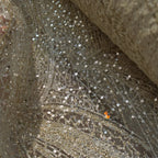 Tela brillante de encaje bordado de primera calidad para vestidos de novia hechos a mano, vestidos de cola larga de diseñador, vestidos lenceros y creaciones de alta costura.