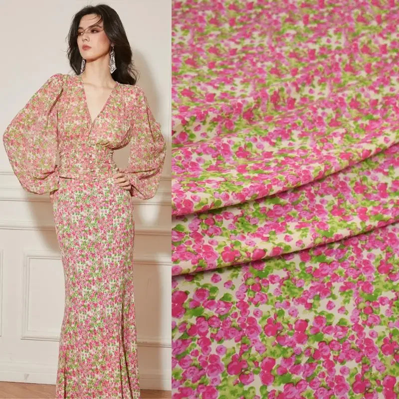 قماش شيفون مزدوج من الكريب الوردي الحلو والأخضر والزهور الصغيرة، مادة ناعمة لفصل الربيع والصيف للفساتين والقمصان وملابس الأطفال