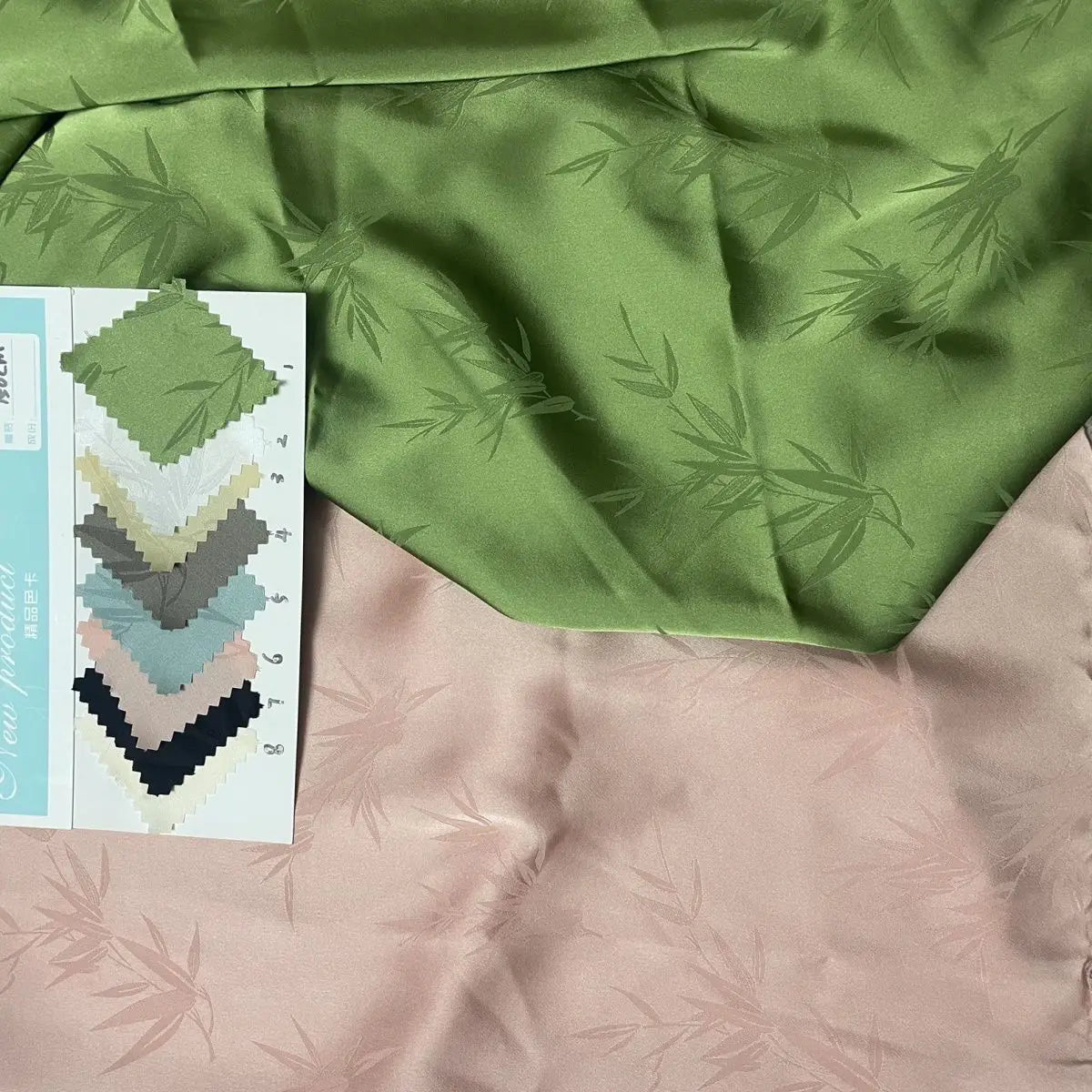 قماش جاكار ناعم غير لامع بملمس حريري جليدي مناسب لفساتين الزفاف والفساتين الرسمية ومواد الملابس المصممة