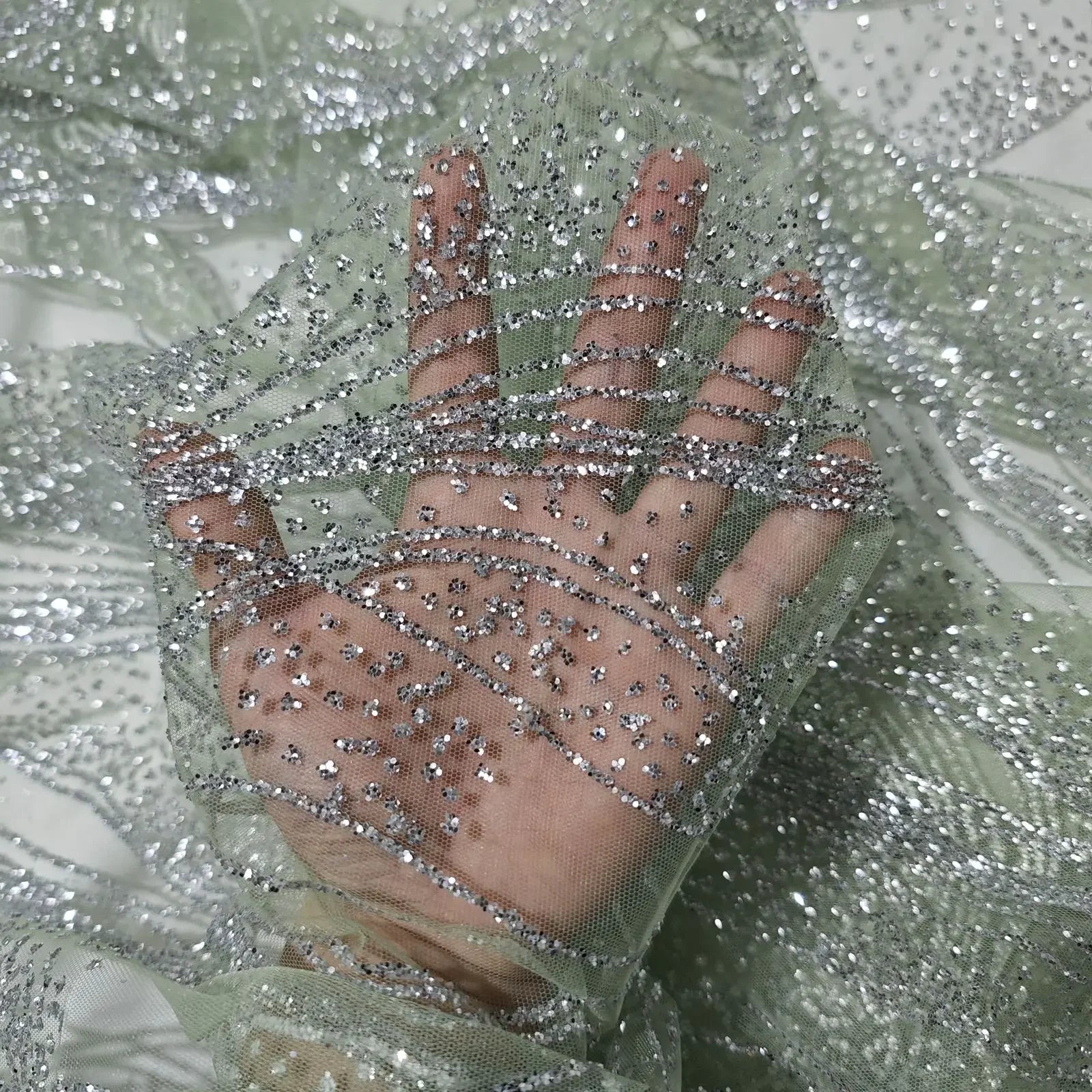 قماش بنمط موجة شبكية ذهبية لامعة بطباعة ساخنة - مادة اصنعها بنفسك 145 سم