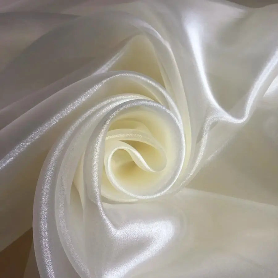 Transparent metallic organza fabric suitable for weddings formal gowns party decorations and bow decorations