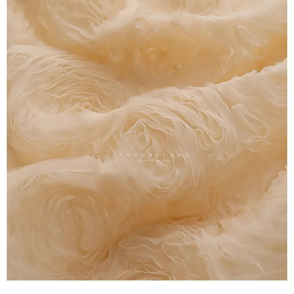 Tela de encaje de malla con apliques de rosas, impresionante bordado dimensional para confección de vestidos de novia, tela artesanal de moda de diseñador.