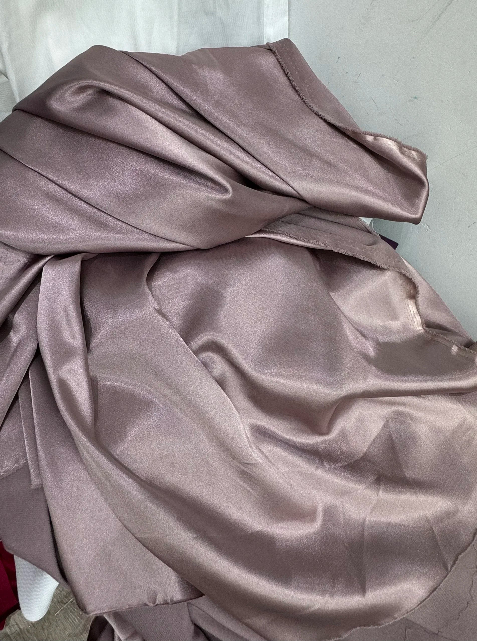 Soft And Lustrous Satin Cape For Bridesmaid Dress Wedding Dress Fabric Handicraft Wedding Styles Backdrop Decoration Arrangement