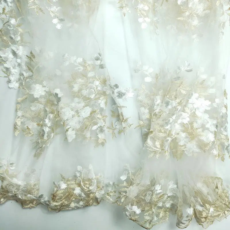قماش شبكي مطرز بالورود مناسب لفساتين الزفاف والفساتين الرسمية وتصاميم الأزياء
