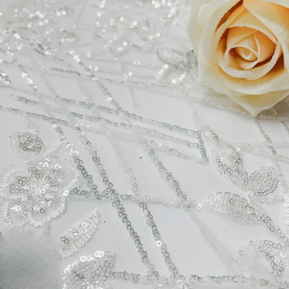 Tela bordada con cuentas de diseñador popular, rosa cristal, tela bordada para vestido de noche, color blanco puro, para uso industrial.