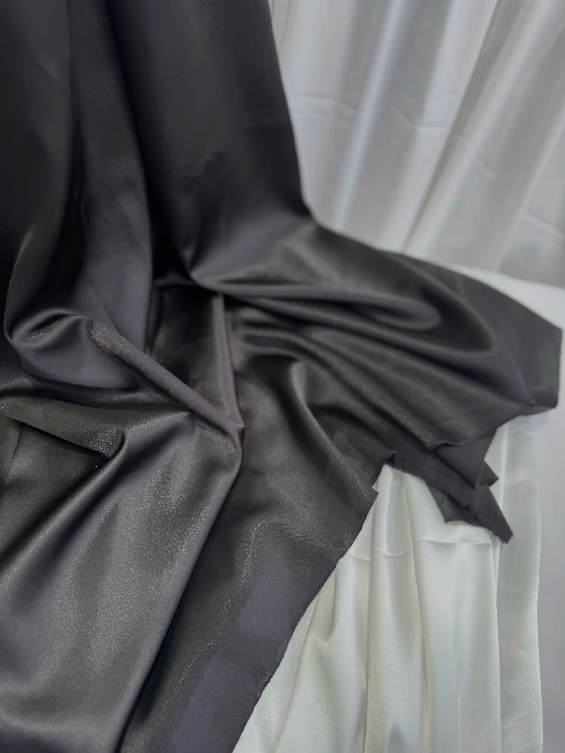 Soft And Lustrous Satin Cape For Bridesmaid Dress Wedding Dress Fabric Handicraft Wedding Styles Backdrop Decoration Arrangement