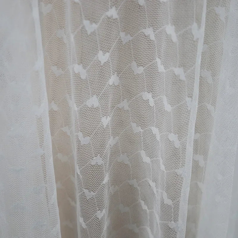 قماش دانتيل شبكي عالي الجودة مصمم بأسلوب راقي مناسب لخياطة فساتين حفلات الزفاف بطباعة عصرية