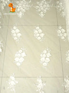 قماش شبكي مطرز بالخرز والترتر الفضي اللامع مع تطريز معقد لحجاب العروس وفساتين السهرة - مورد منسوجات للمناسبات الراقية