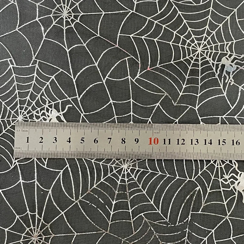 ديكور مشهد شبكة العنكبوت العابر للحدود في الهالوين، خلفية لعبة من القماش الشبكي، زي أداء يدوي الصنع، نسيج فريد من نوعه