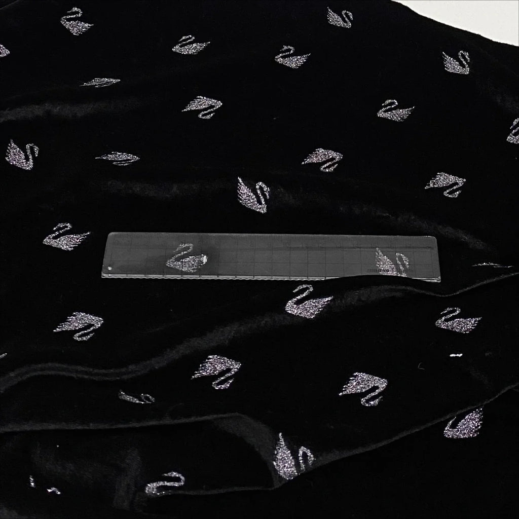 قماش بجعة صغير مطبوع عليه عبارة "بجعة صغيرة" لامع، قماش مخملي مرن معلق، قماش خياطة ملابس رقص، قماش مصمم يدويًا