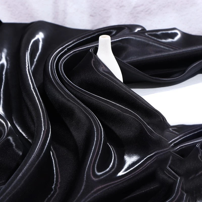 قماش ساتان مائي سائل، حرير كريستالي سميك، ساتان طبيعي عاكس، فستان زفاف، خلفية زخرفية، ملابس مصممة 