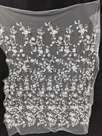 Tela de malla suave para vestido de boda, con bordado tridimensional de flores y cuentas de uñas en blanco crudo