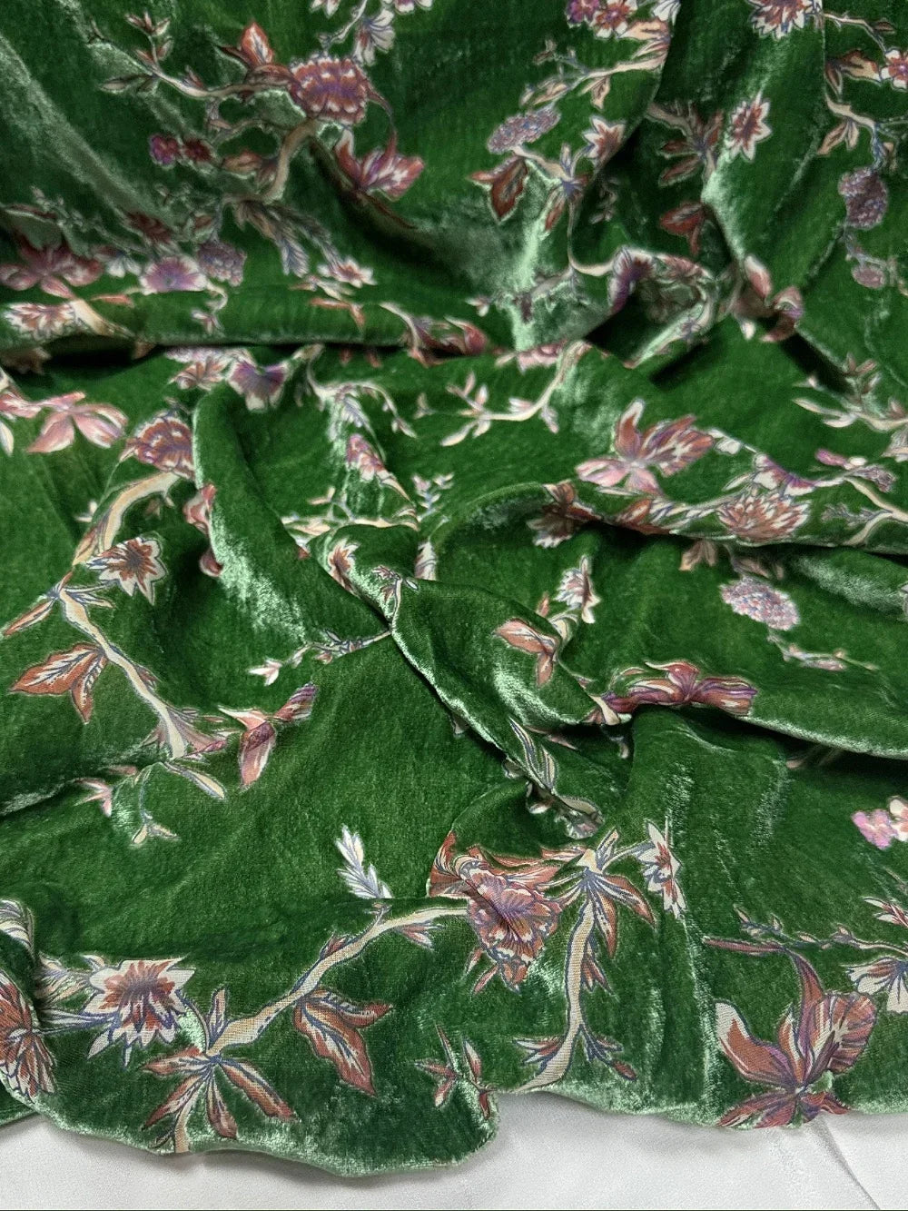 Luxurious Embellished Velvet Sequin Fabric for Evening Wear