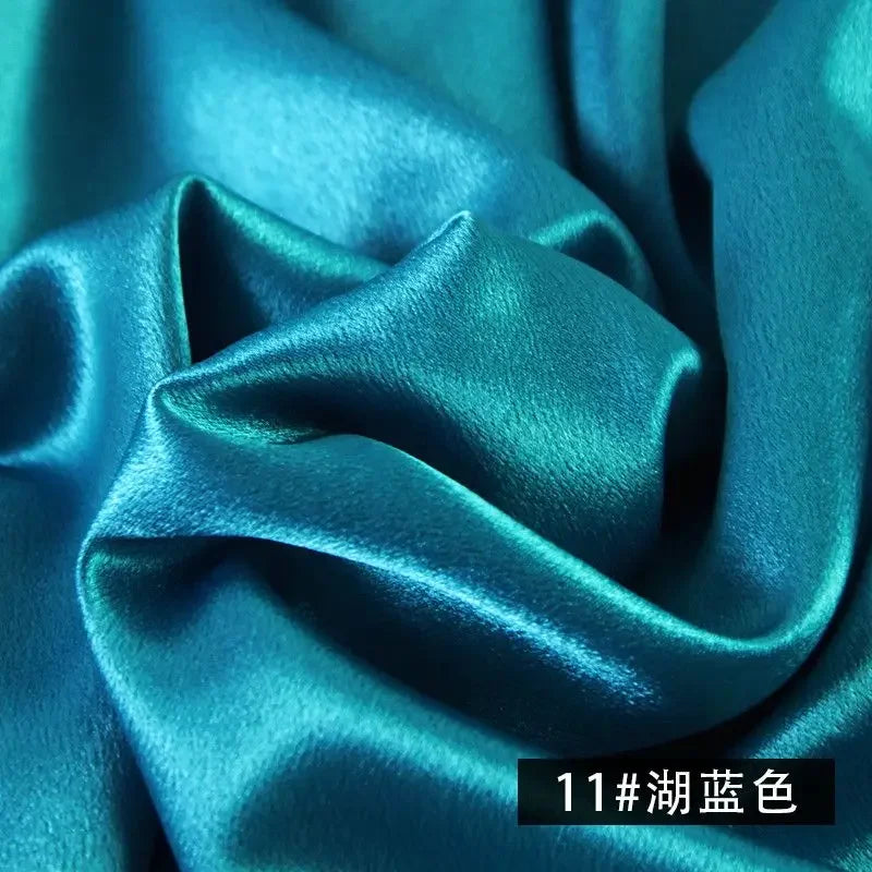 قماش ساتان كريستالي سميك لامع - مادة ستارة فستان بلون واحد