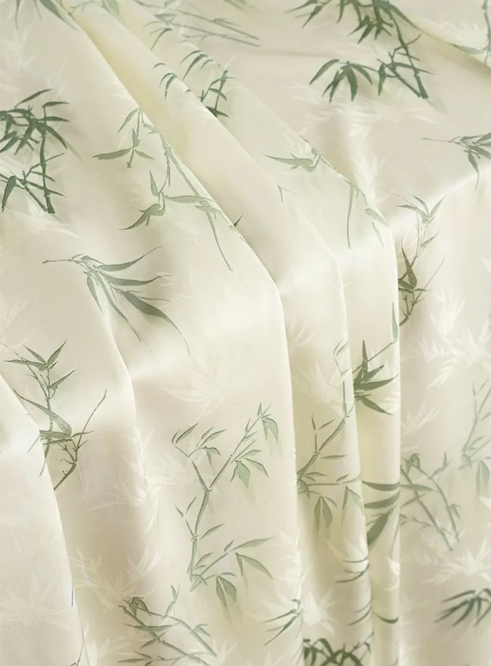 قماش مطبوع عليه أوراق الخيزران الخضراء - مادة بنمط نباتي 145 سم