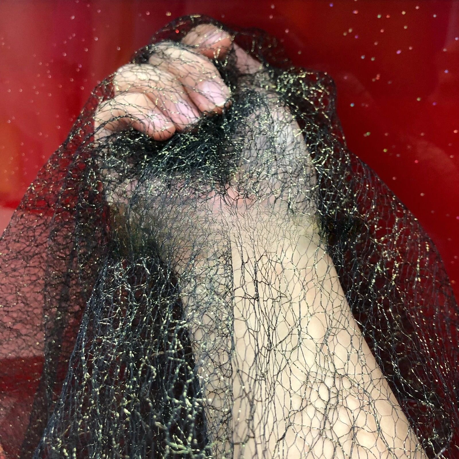 قماش شبكي من الدانتيل الذهبي والفضي غير المنتظم خفيف الوزن وناعم مناسب للفساتين الرسمية وفساتين الزفاف وأغطية الرأس