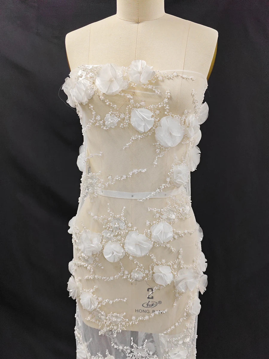 Nueva tela blanca tridimensional con bordado de cuentas para boda, tela de diseño de encaje para vestido de novia cosida