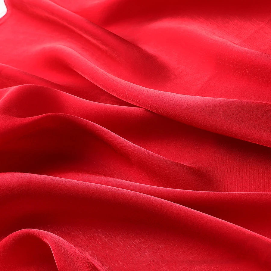 قماش حرير ساتان سائل نابض بالحياة - خامة لامعة لفساتين السهرة