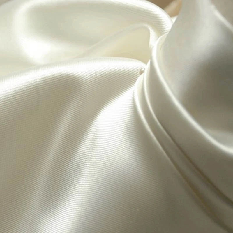 Tela de satén de sarga Mikado gris crujiente cosida para vestido de novia, vestido de fiesta, vestido de dama de honor, tela DIY hecha a mano