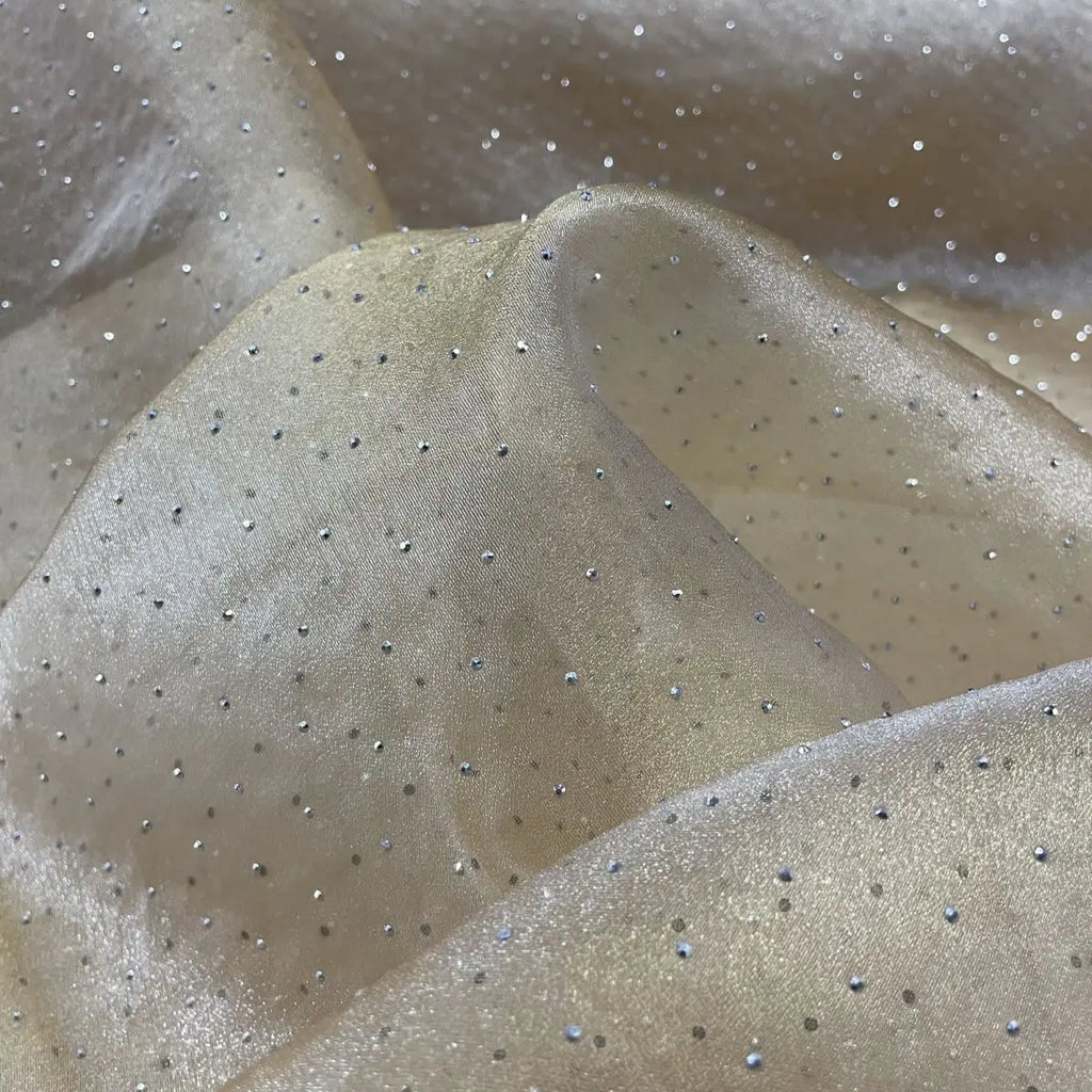 Soft and smooth organza fabric suitable for wedding dresses formal gowns designer fabrics and photography backdrop fabrics